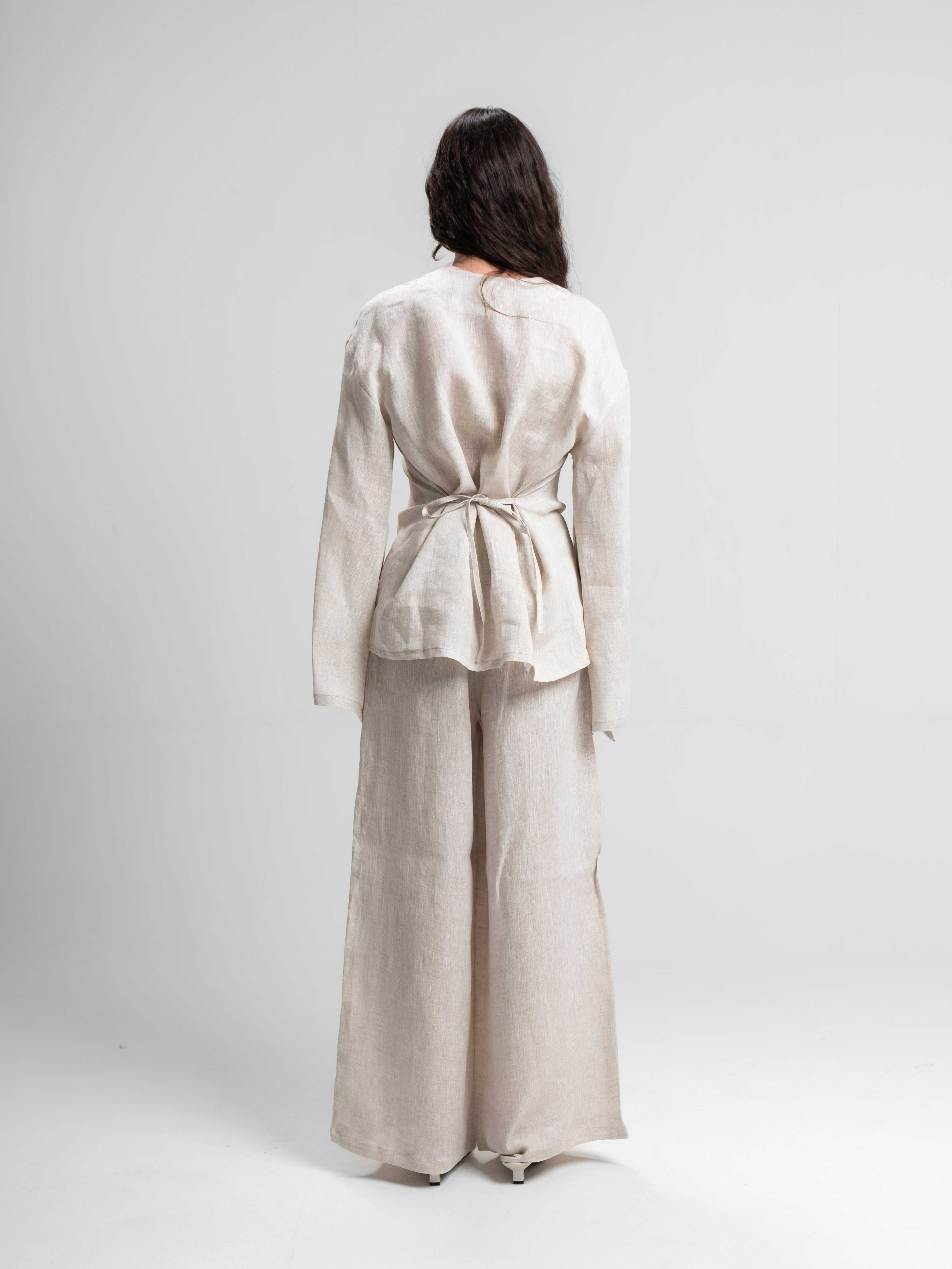 The Sculpt Linen Set in Beige