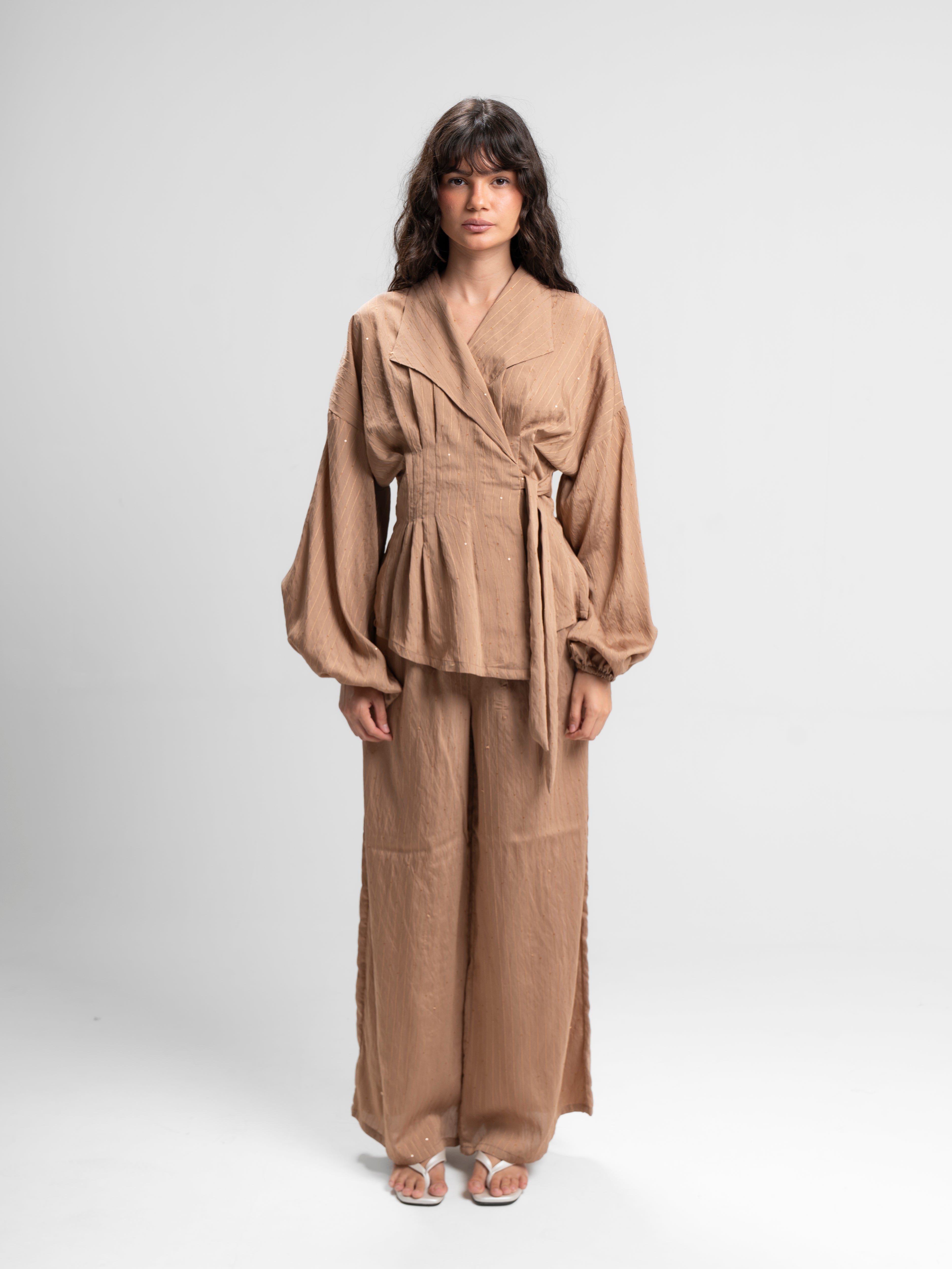 The Cinch set in beige