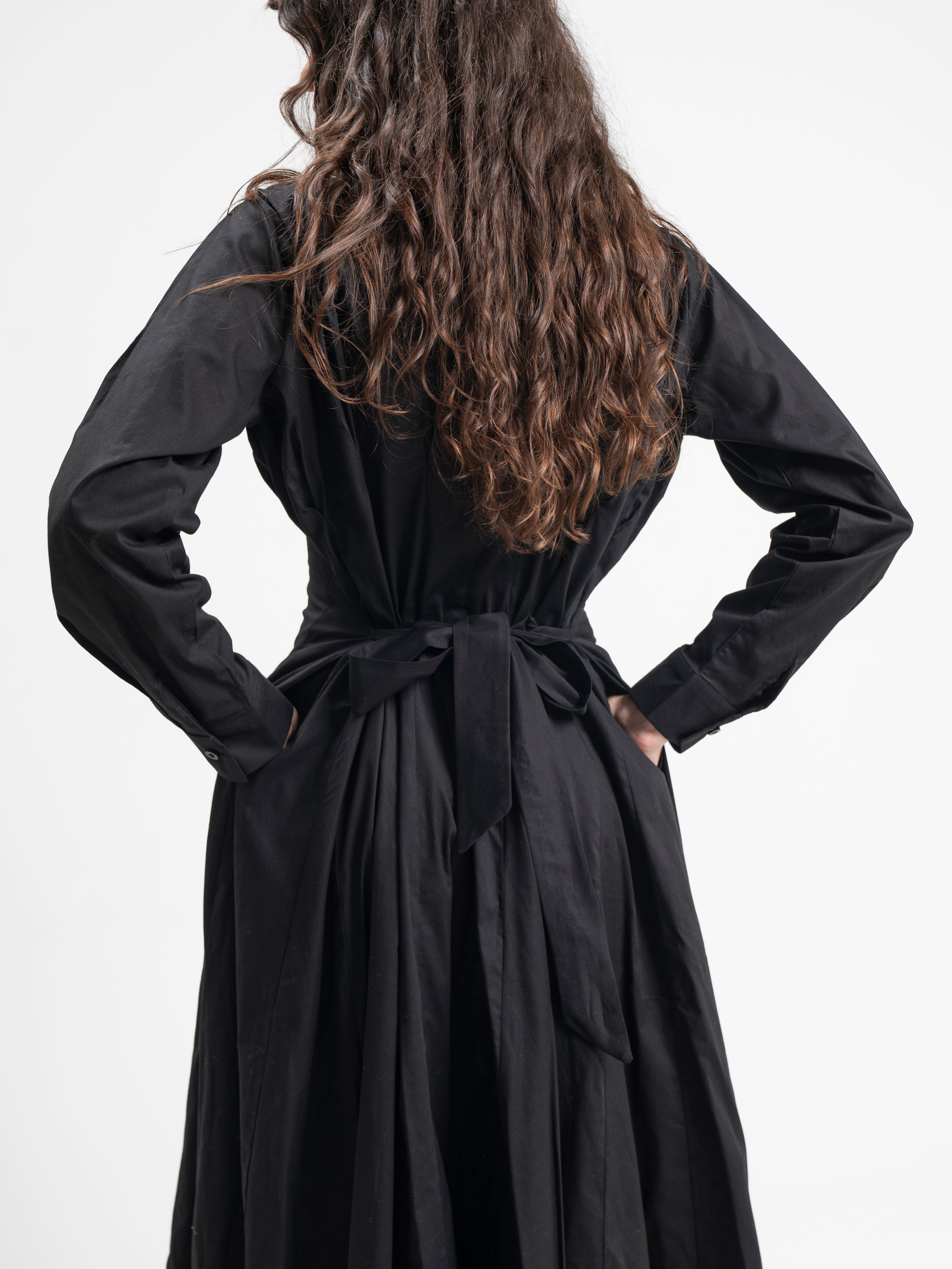 The Belle Poplin Dress in Black