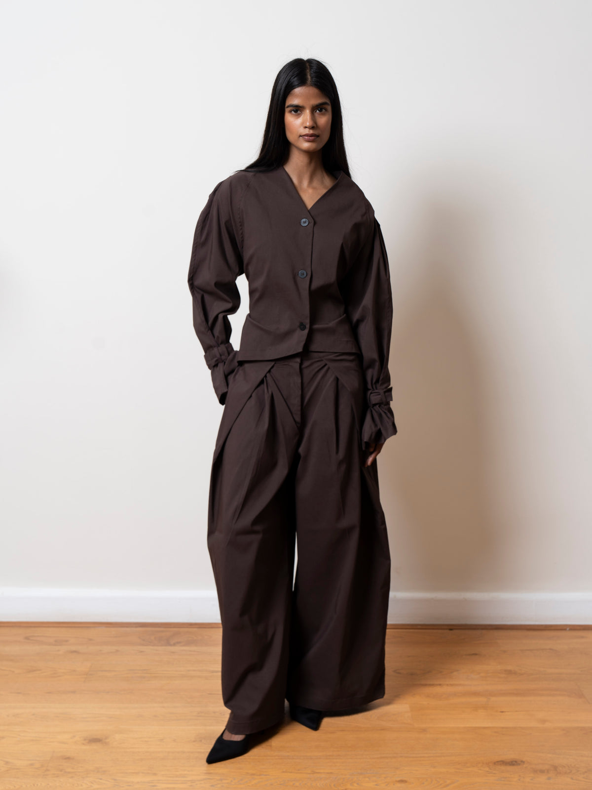 Dominique Set in Brown