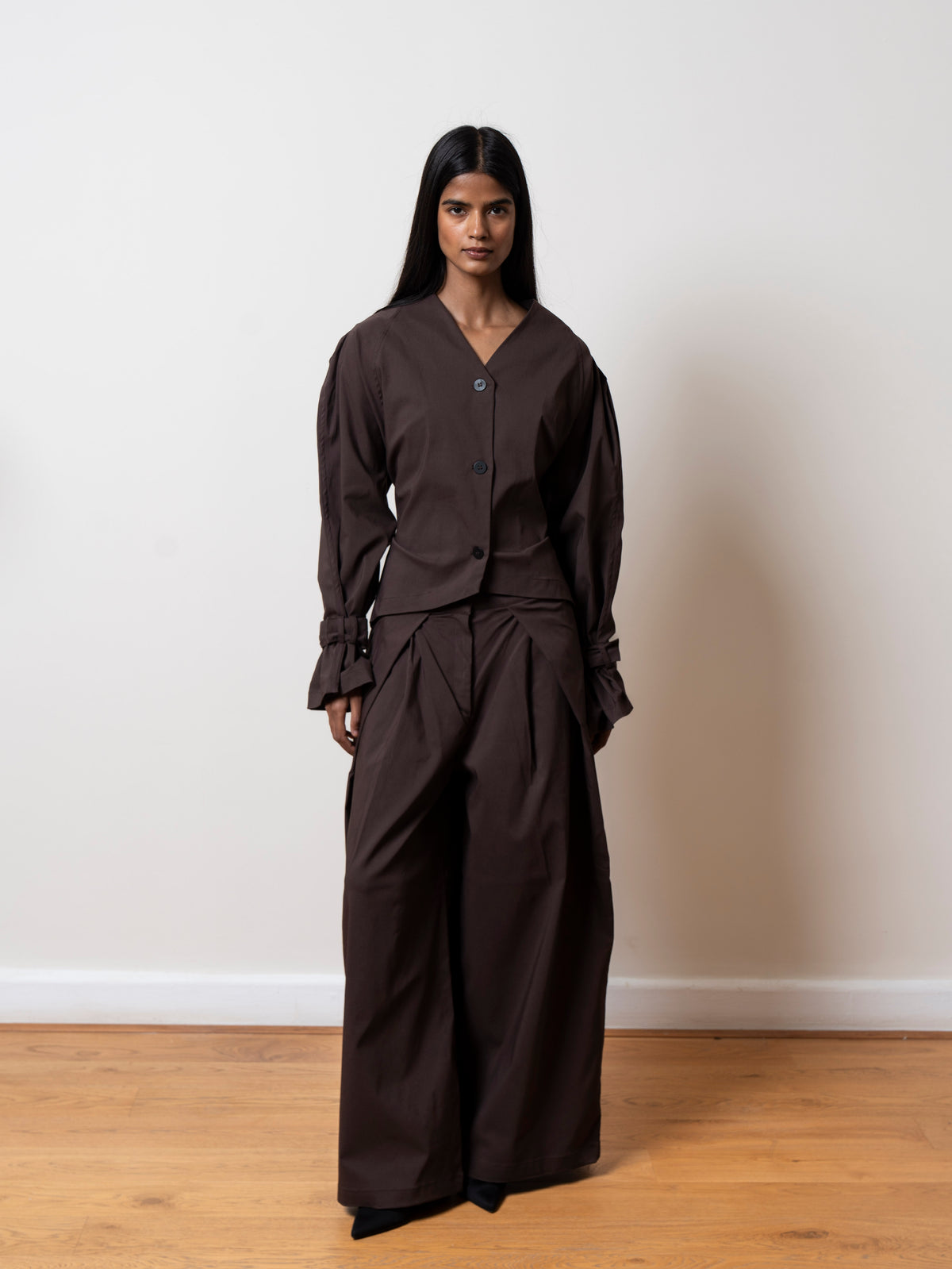 Dominique Set in Brown