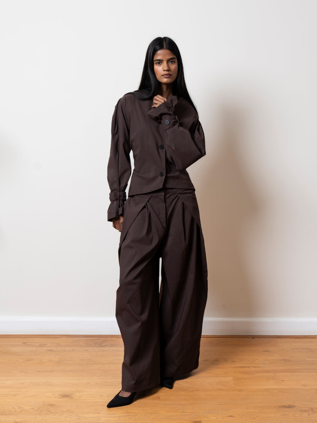 Dominique Set in Brown