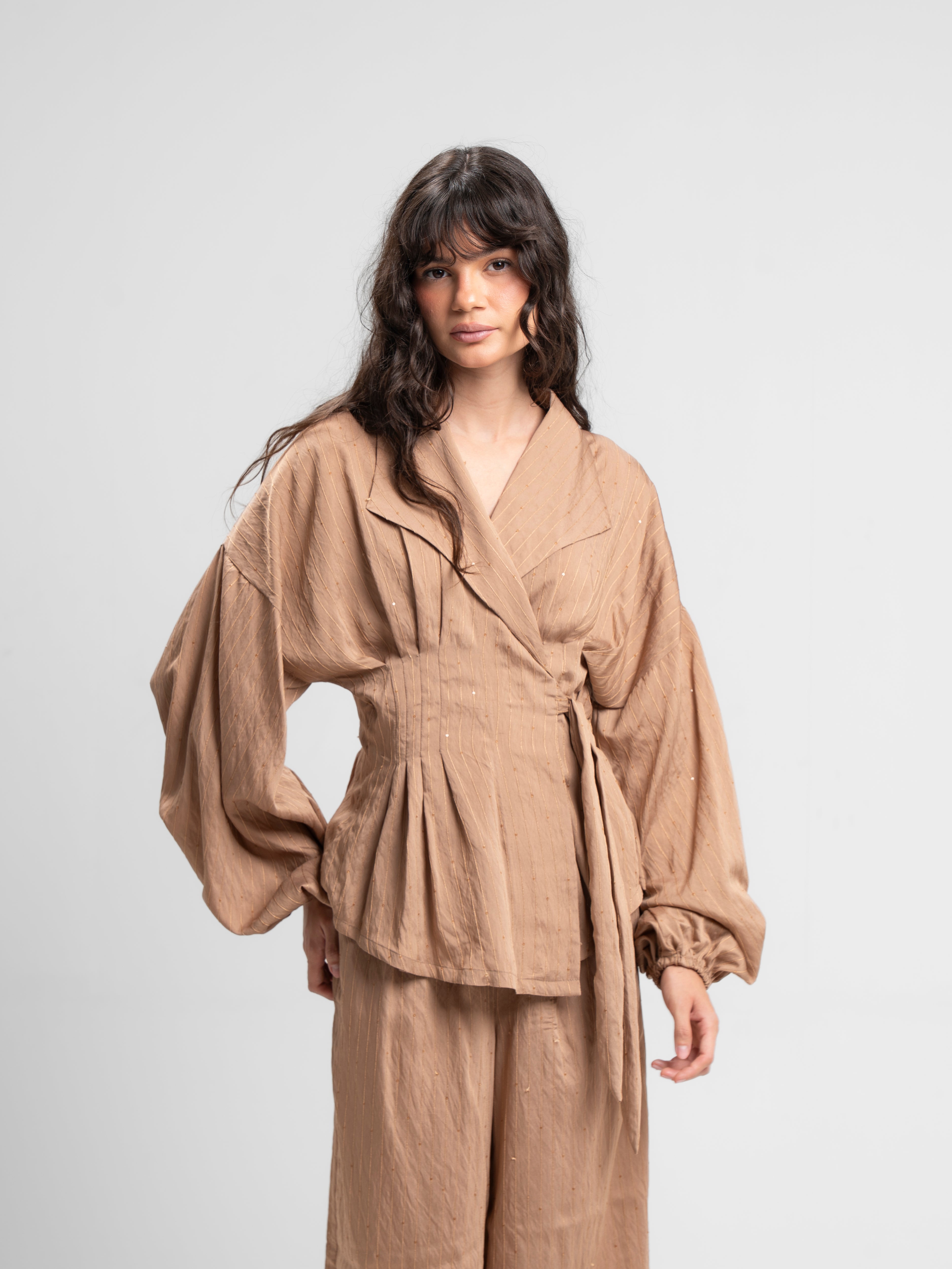 The Cinch set in beige