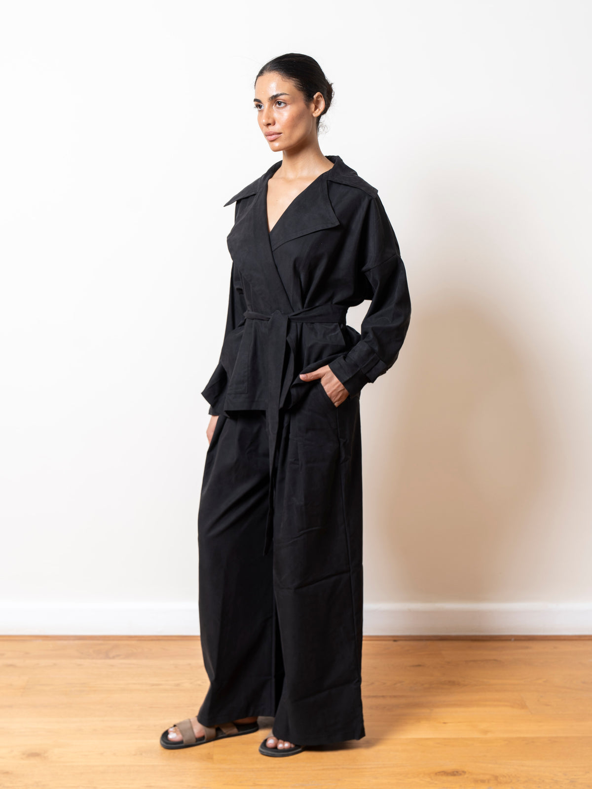 Aura set In Black