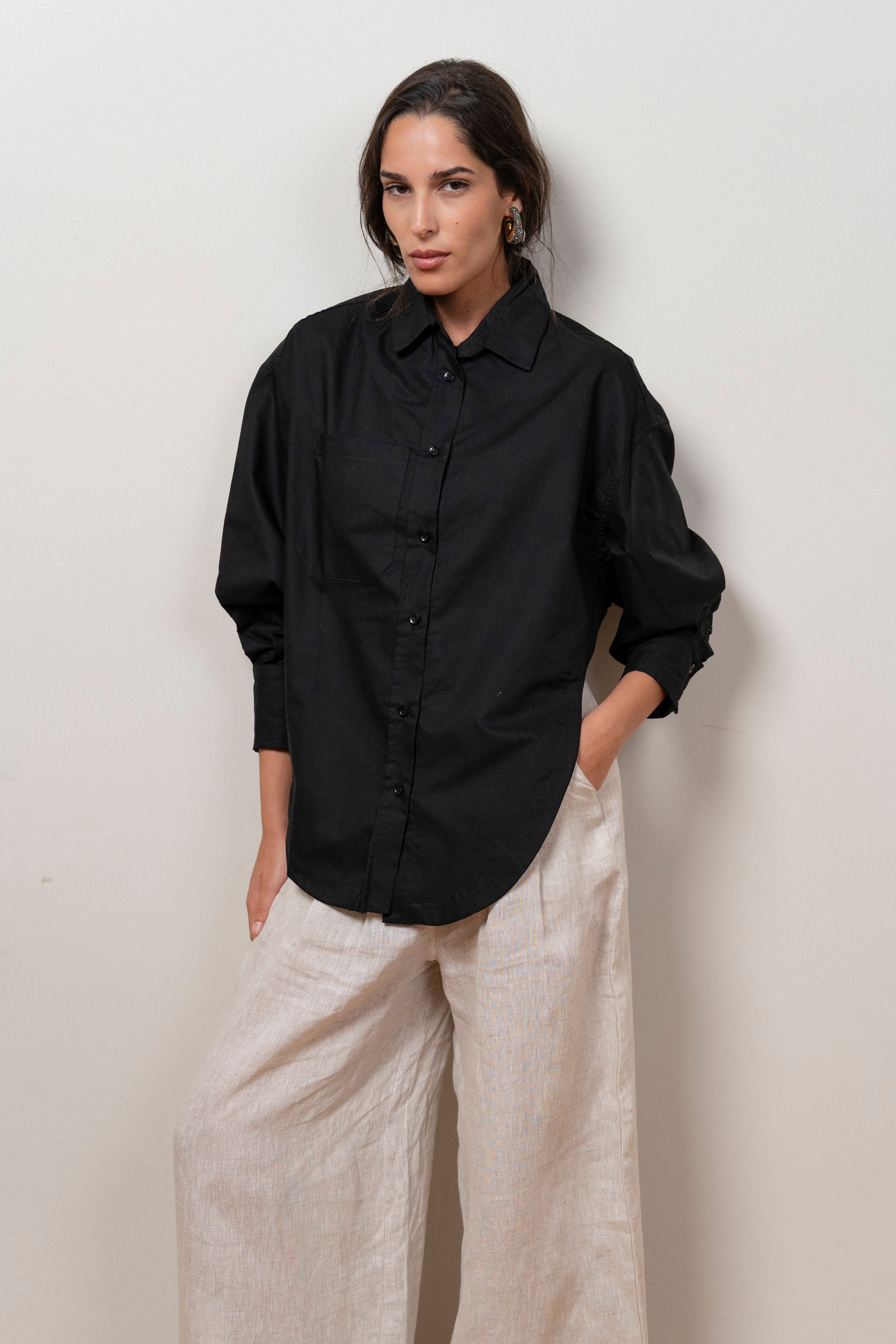 Side Note Poplin Shirt In Black