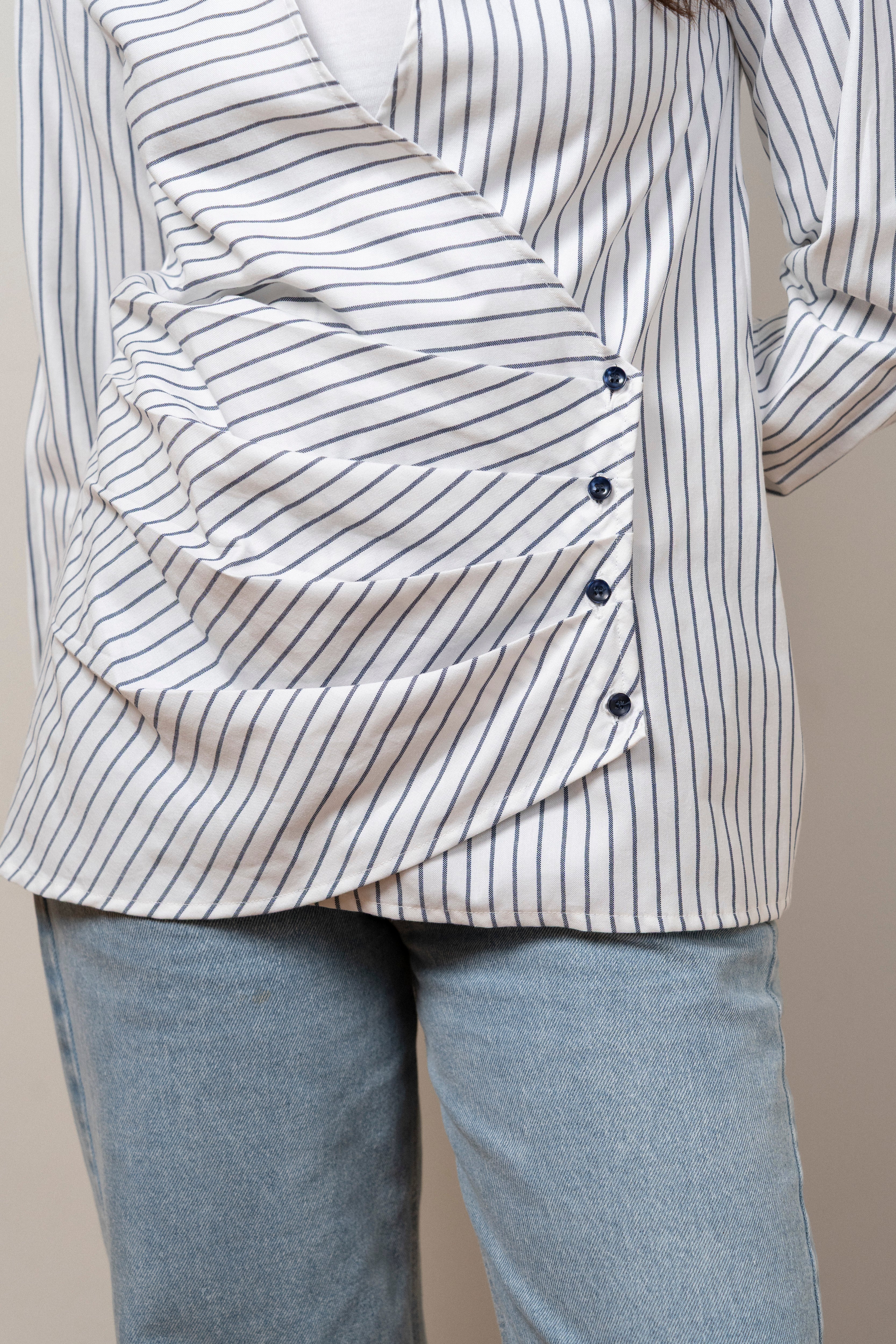 The Tide Drape White x navy blue shirt
