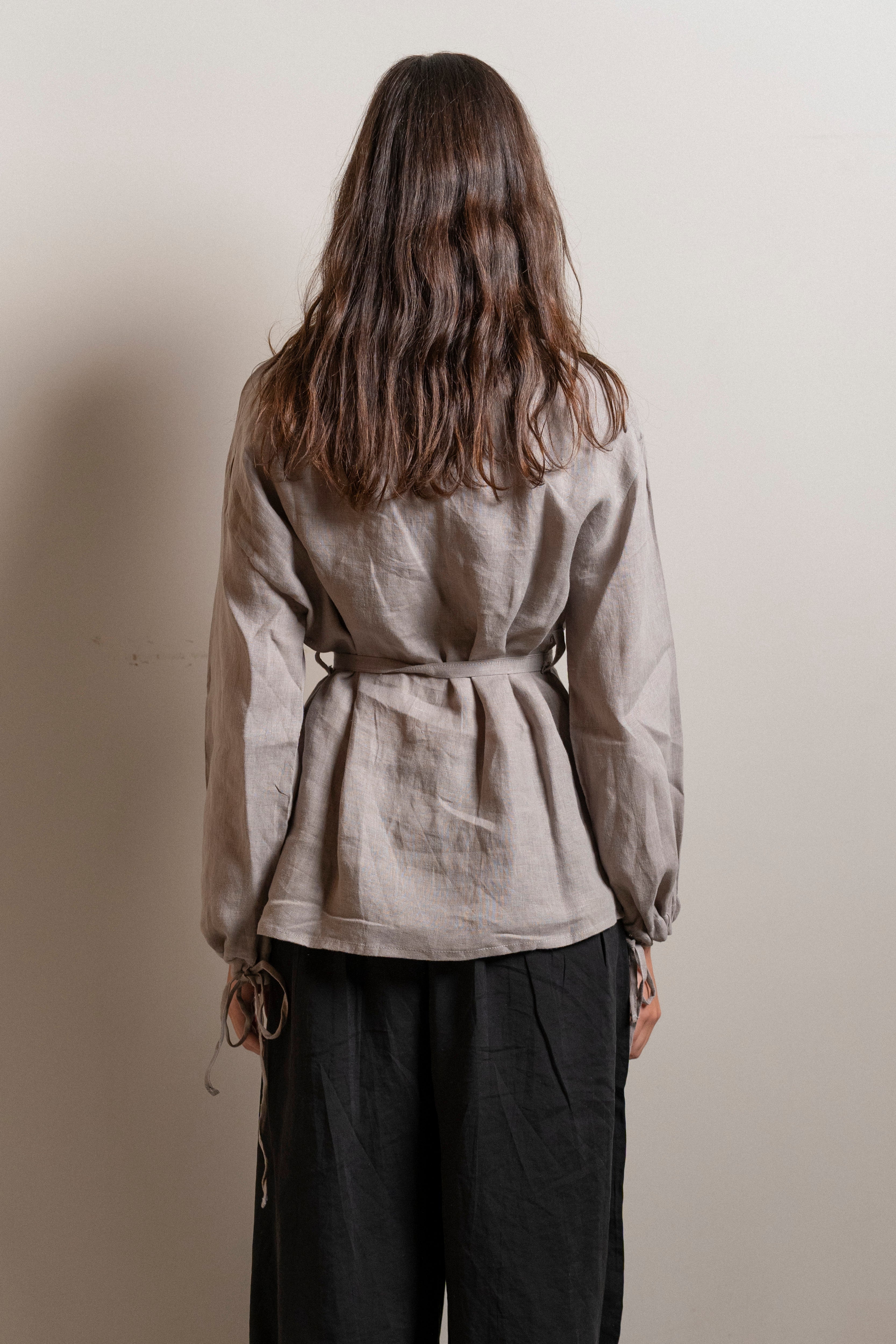 Knot Shirt in Grey